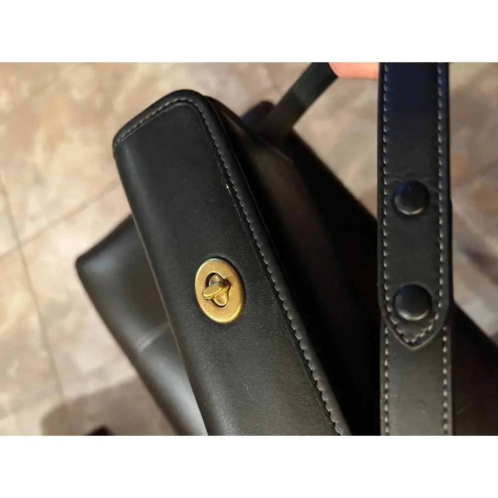 COACH REMAKE NO. 137 3 WAYS HAND SHOULDER GEOMETRIC TOP TURNLOCK BAG GOLD BLACK - Picture 5 of 9